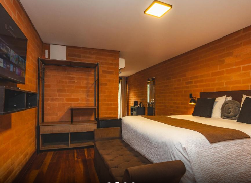 Suíte Deluxe com Banheira de Hidromassagem - HOTEL DOM
